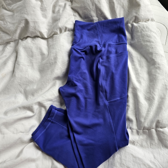 Athleta Pants - Athleta Blue Salutation Stash 7/8 Leggings